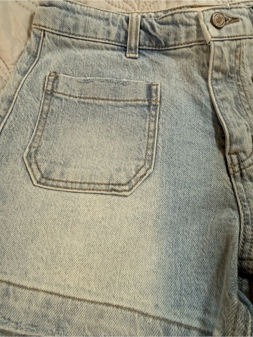 KanCan Light Wash High Rise Denim‎ Mom Shorts Medium